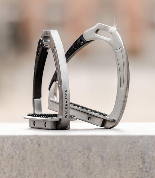 ESTRIBOS DE SEGURIDAD WALDHAUSEN GRIS/METALICO. MARRON Y NEGRO